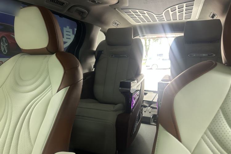 Used Toyota SIENNA 2021 2.5L Hybrid Comfort Edition Interior 12