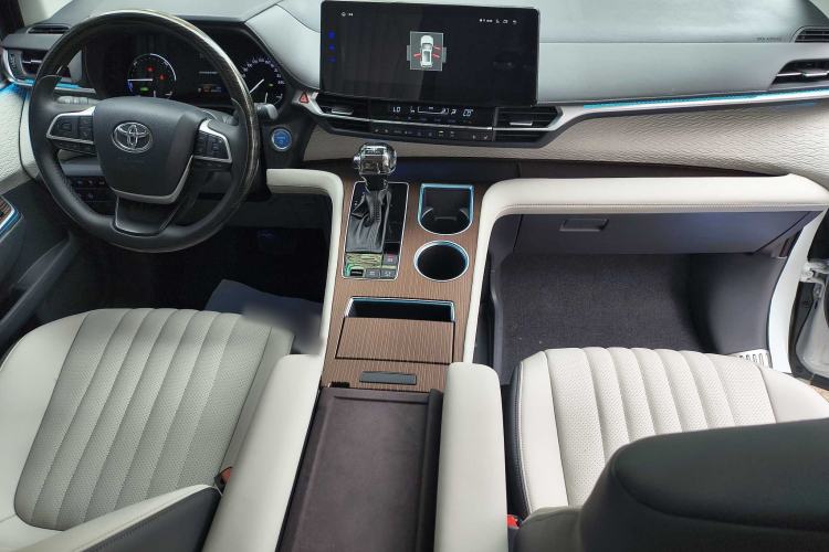 Used Toyota SIENNA 2021 2.5L Hybrid Comfort Edition Interior 2