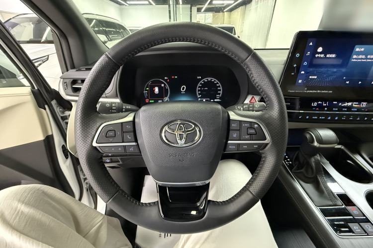 Used Toyota SIENNA 2021 2.5L Hybrid Ultimate Edition Interior 2