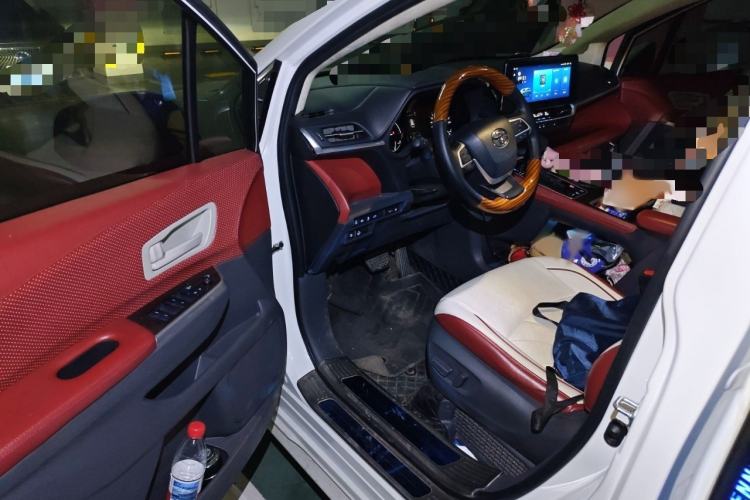 Used Toyota SIENNA 2021 2.5L Hybrid Comfort Edition Interior 3