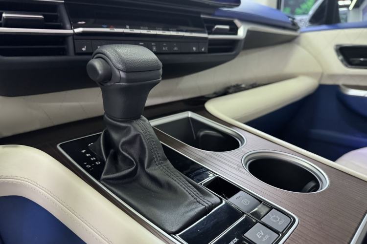 Used Toyota SIENNA 2021 2.5L Hybrid Comfort Edition Interior 3