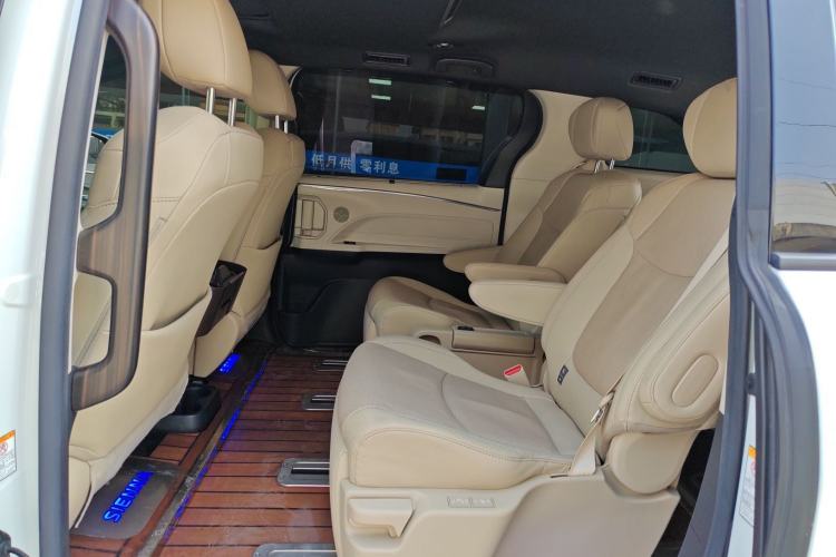 Used Toyota SIENNA 2021 2.5L Hybrid Premium Edition Interior 4