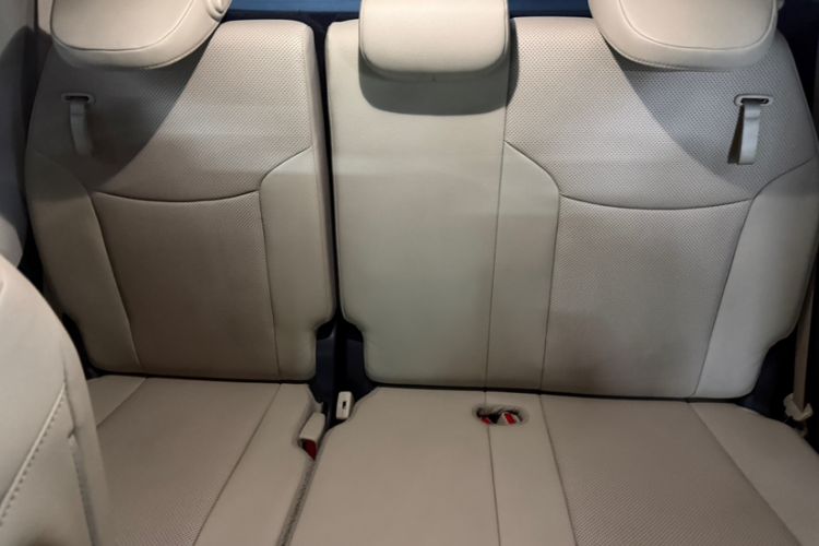 Used Toyota SIENNA 2021 2.5L Hybrid Ultimate Edition Interior 4