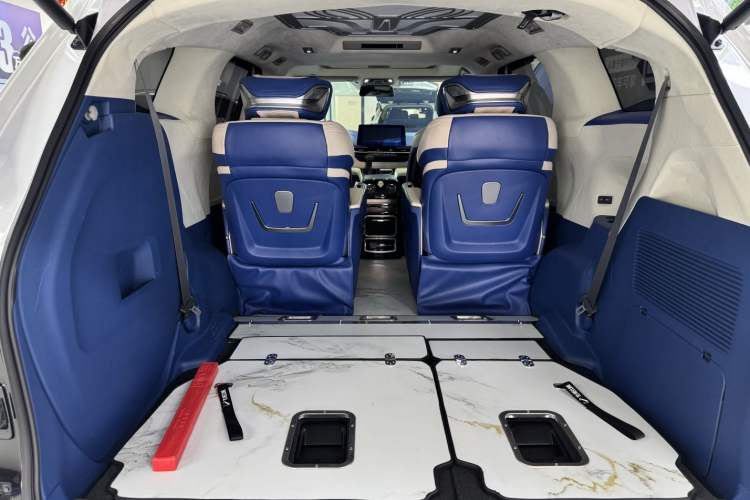 Used Toyota SIENNA 2021 2.5L Hybrid Comfort Edition Interior 5