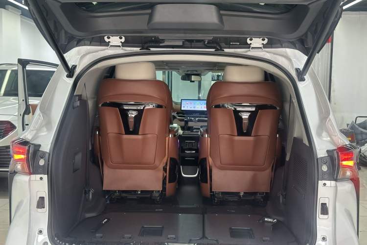 Used Toyota SIENNA 2021 2.5L Hybrid Comfort Edition Interior 6