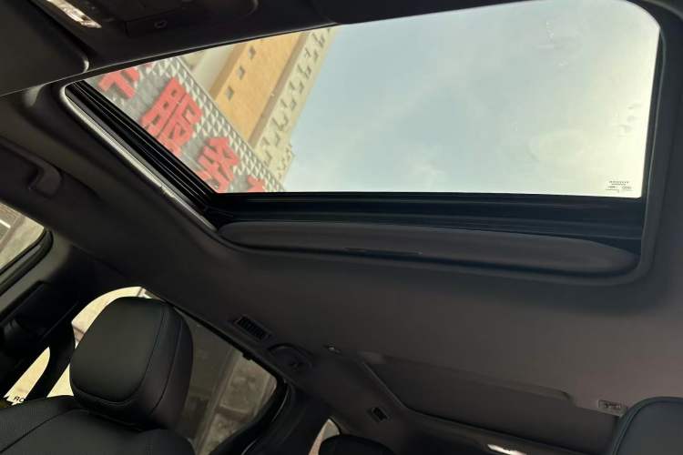 Used Toyota SIENNA 2021 2.5L Hybrid Ultimate Edition Interior 6