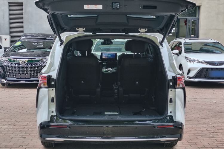 Used Toyota SIENNA 2021 2.5L Hybrid Premium Edition Interior 9