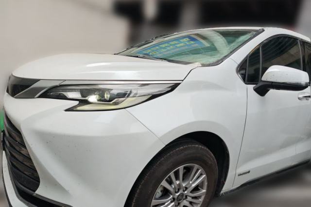 Used Toyota SIENNA 2021 2.5L Hybrid Premium Edition