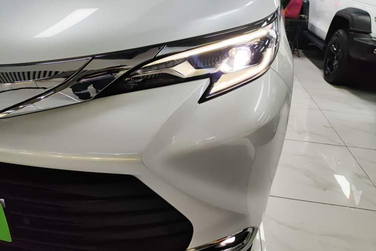 Used Toyota SIENNA 2021 2.5L Hybrid Comfort Edition Left Front Headlight
