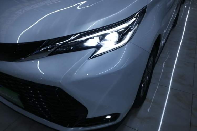 Used Toyota SIENNA 2021 2.5L Hybrid Comfort Edition Left Front Headlight