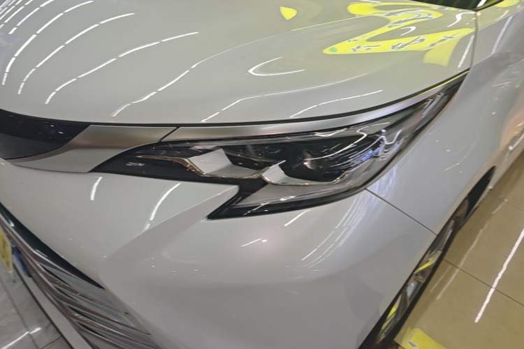Used Toyota SIENNA 2021 2.5L Hybrid Platinum Edition Left Front Headlight