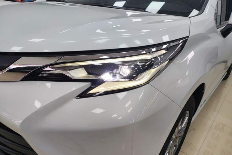 Used Toyota SIENNA 2021 2.5L Hybrid Comfort Edition Left Front Headlight