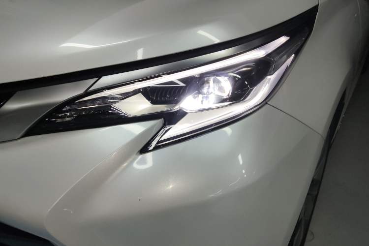 Used Toyota SIENNA 2021 2.5L Hybrid Premium Edition Left Front Headlight