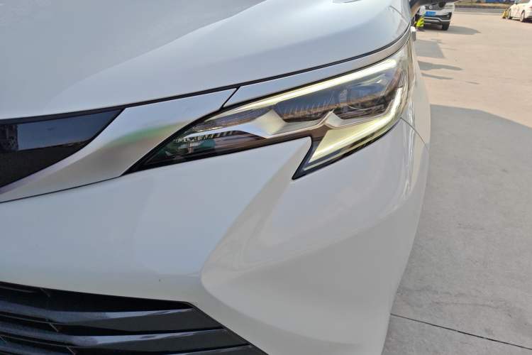 Used Toyota SIENNA 2021 2.5L Hybrid Premium Edition Left Front Headlight