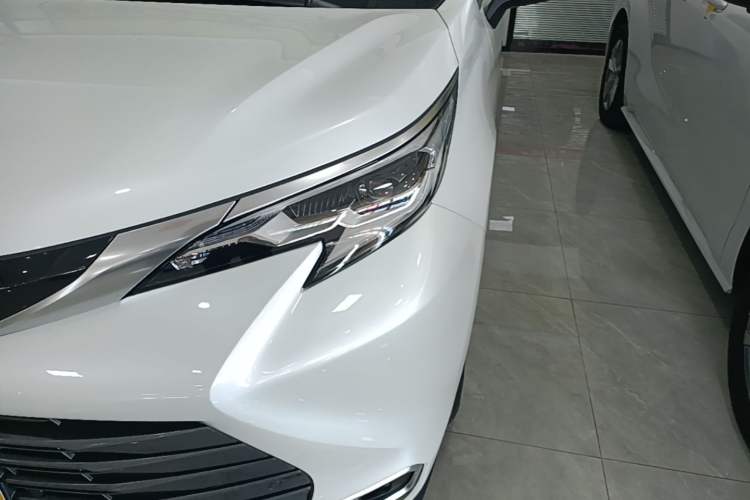 Used Toyota SIENNA 2021 2.5L Hybrid Premium Edition Left Front Headlight