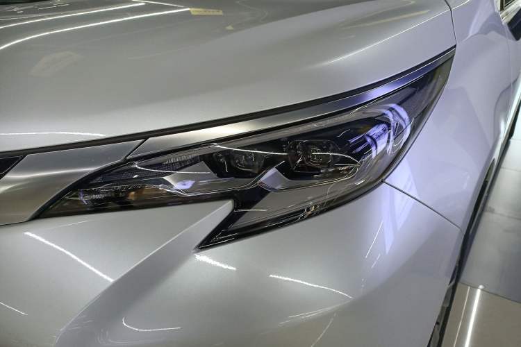 Used Toyota SIENNA 2021 2.5L Hybrid Platinum Edition Left Front Headlight