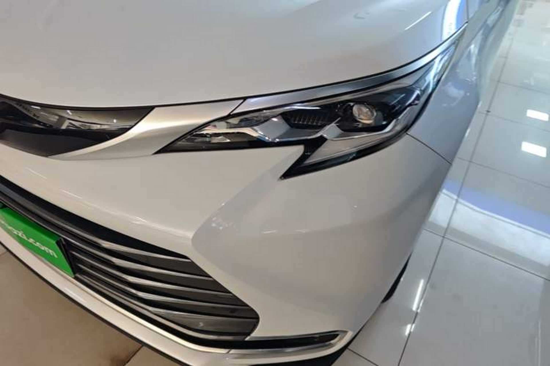 Used Toyota SIENNA 2021 2.5L Hybrid Luxury Edition Left Front Headlight