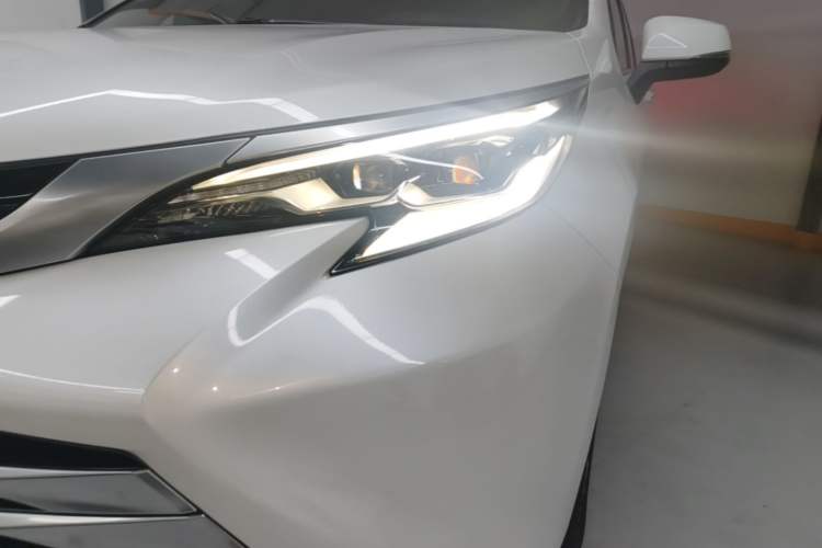 Used Toyota SIENNA 2021 2.5L Hybrid Platinum Edition Left Front Headlight