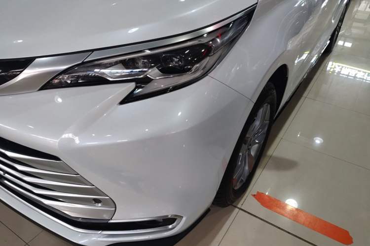 Used Toyota SIENNA 2021 2.5L Hybrid Platinum Edition Left Front Headlight