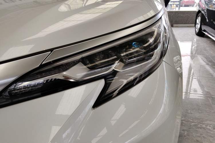 Used Toyota SIENNA 2021 2.5L Hybrid Premium Edition Left Front Headlight