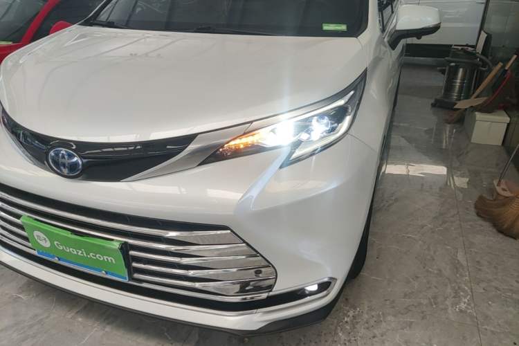 Used Toyota SIENNA 2021 2.5L Hybrid Premium Edition Left Front Headlight