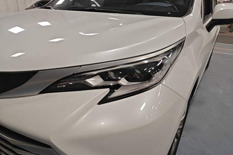 Used Toyota SIENNA 2021 2.5L Hybrid Platinum Edition Left Front Headlight