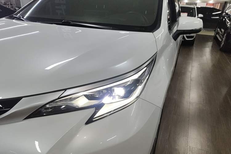 Used Toyota SIENNA 2021 2.5L Hybrid Platinum Edition Left Front Headlight