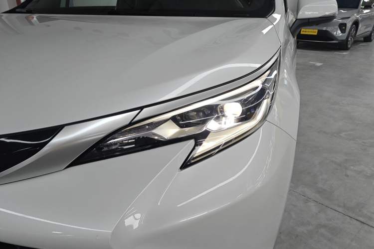 Used Toyota SIENNA 2021 2.5L Hybrid Platinum Edition Left Front Headlight