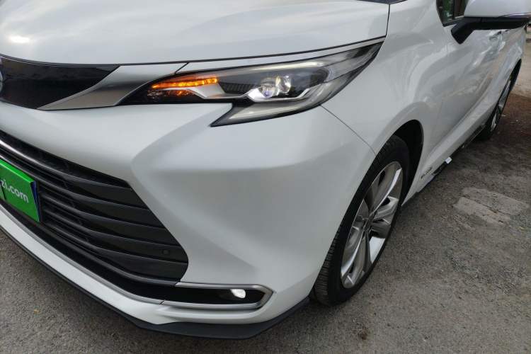 Used Toyota SIENNA 2021 2.5L Hybrid Ultimate Edition Left Front Headlight
