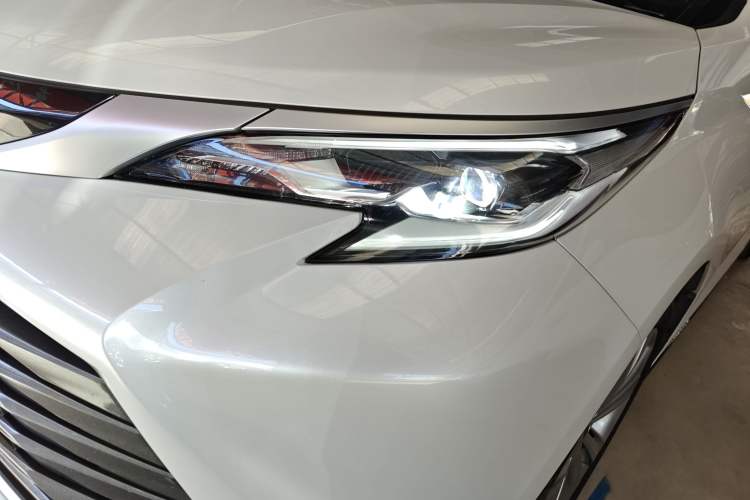 Used Toyota SIENNA 2021 2.5L Hybrid Premium Edition Left Front Headlight