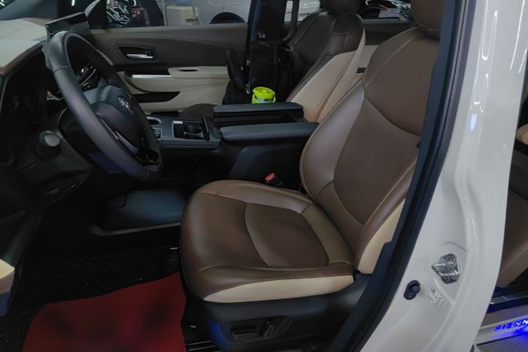 Used Toyota SIENNA 2021 2.5L Hybrid Premium Edition Left Front Seat
