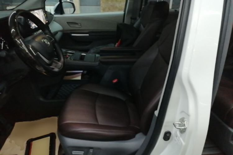 Used Toyota SIENNA 2021 2.5L Hybrid Comfort Edition Left Front Seat