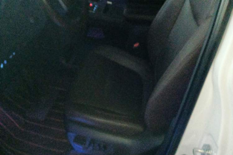 Used Toyota SIENNA 2021 2.5L Hybrid Platinum Edition Left Front Seat