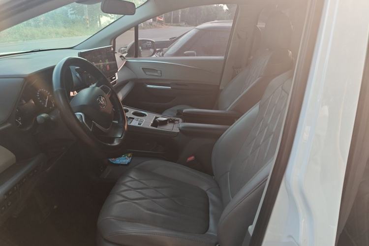 Used Toyota SIENNA 2021 2.5L Hybrid Luxury Welfare Edition Left Front Seat