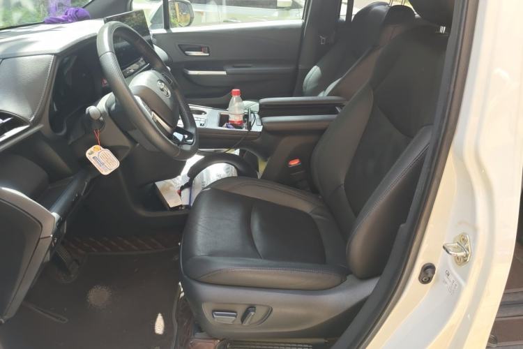 Used Toyota SIENNA 2021 2.5L Hybrid Ultimate Edition Left Front Seat