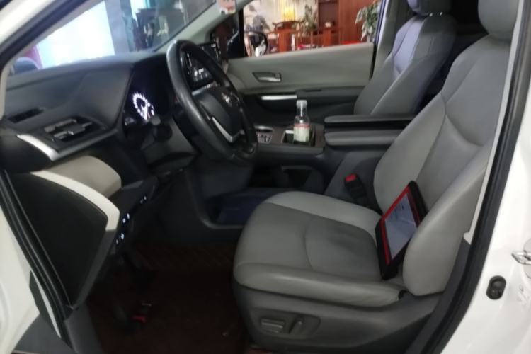 Used Toyota SIENNA 2021 2.5L Hybrid Luxury Edition Left Front Seat