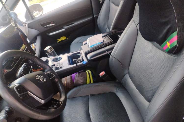 Used Toyota SIENNA 2021 2.5L Hybrid Platinum Edition Left Front Seat