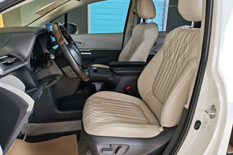 Used Toyota SIENNA 2021 2.5L Hybrid Comfort Edition Left Front Seat