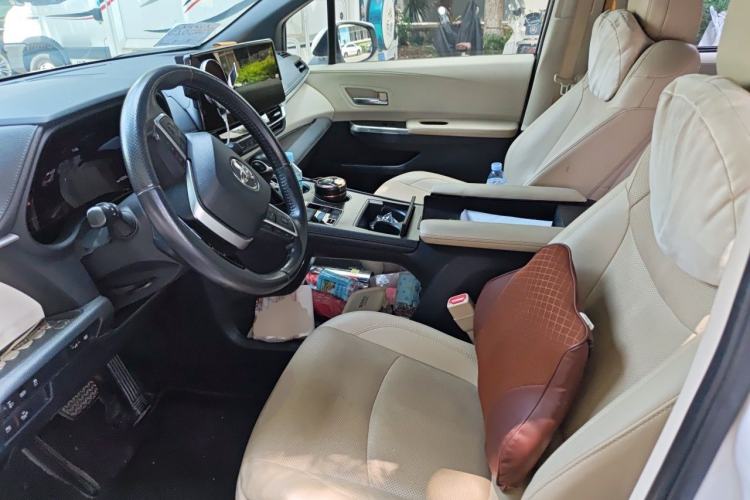 Used Toyota SIENNA 2021 2.5L Hybrid Ultimate Edition Left Front Seat