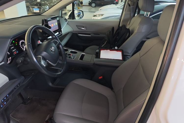 Used Toyota SIENNA 2021 2.5L Hybrid Luxury Edition Left Front Seat