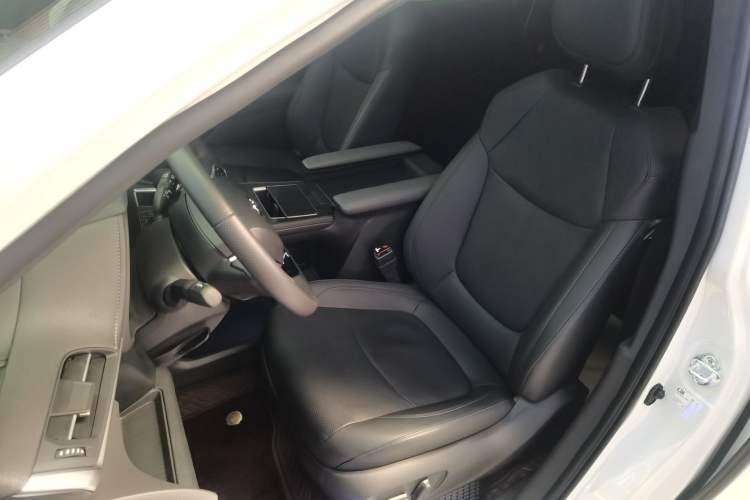 Used Toyota SIENNA 2021 2.5L Hybrid Premium Edition Left Front Seat
