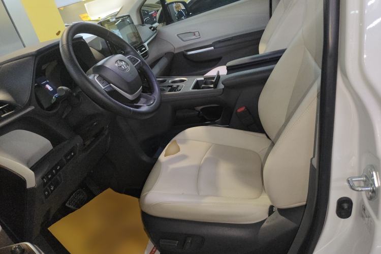 Used Toyota SIENNA 2021 2.5L Hybrid Comfort Edition Left Front Seat