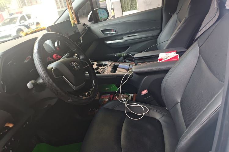 Used Toyota SIENNA 2021 2.5L Hybrid Ultimate Edition Left Front Seat