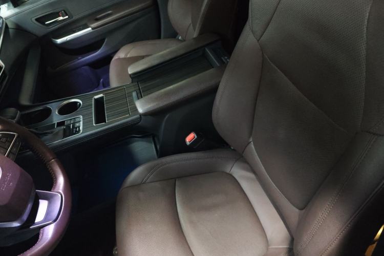 Used Toyota SIENNA 2021 2.5L Hybrid Platinum Edition Left Front Seat