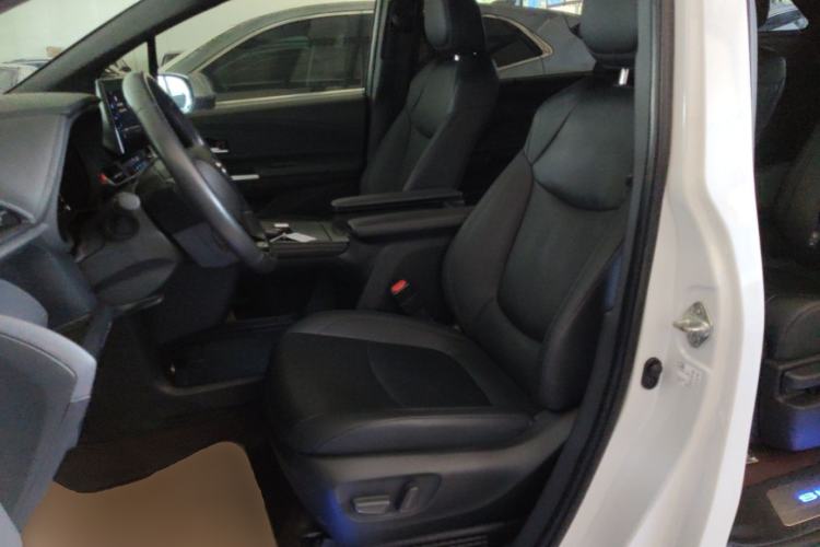 Used Toyota SIENNA 2021 2.5L Hybrid Premium Edition Left Front Seat