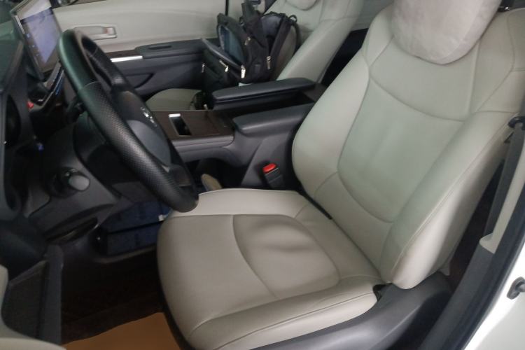 Used Toyota SIENNA 2021 2.5L Hybrid Comfort Edition Left Front Seat