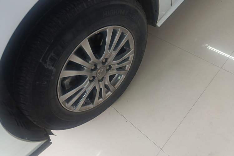 Used Toyota SIENNA 2021 2.5L Hybrid Comfort Edition Left Front Wheel Hub