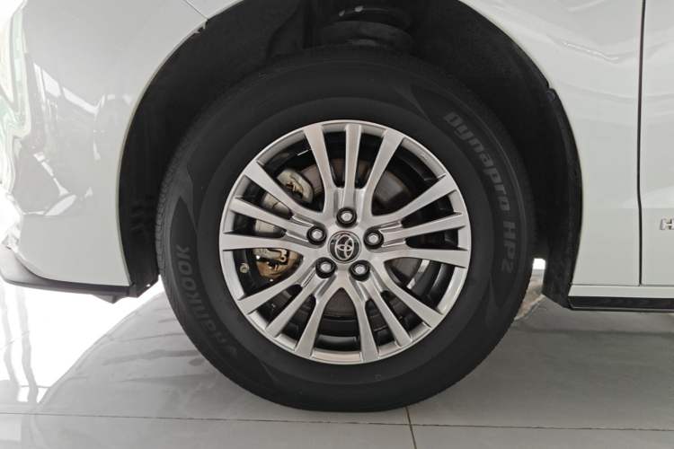 Used Toyota SIENNA 2021 2.5L Hybrid Luxury Edition Left Front Wheel Hub