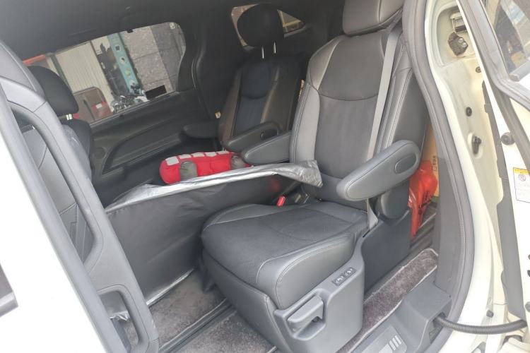 Used Toyota SIENNA 2021 2.5L Hybrid Premium Edition Left Rear Seat