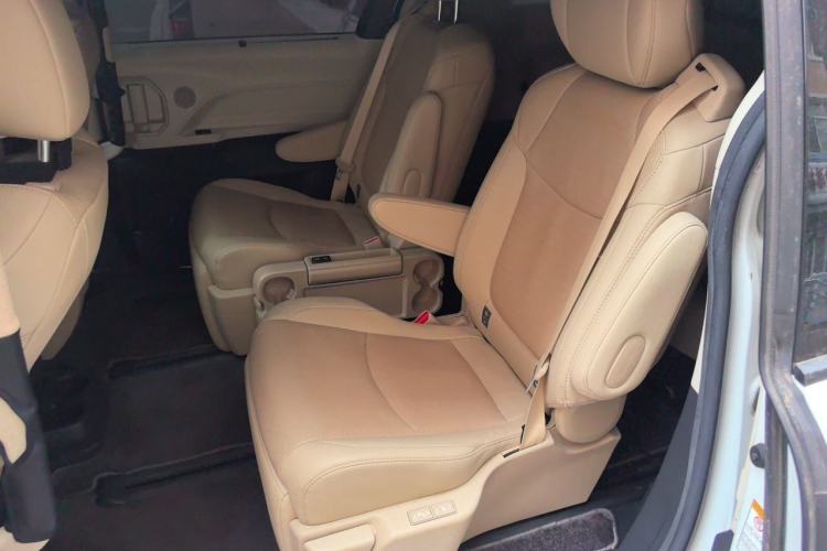 Used Toyota SIENNA 2021 2.5L Hybrid Premium Edition Left Rear Seat